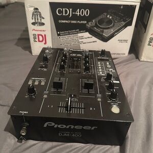 Pioneer Black DJM-400 Mixer